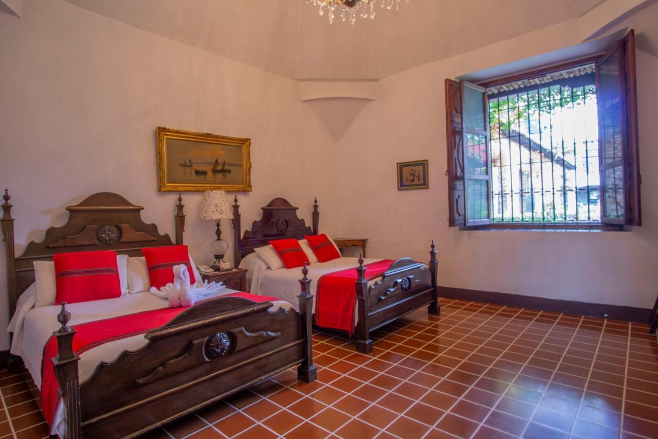Hotel Posada De Don Rodrigo Antigua Extérieur photo