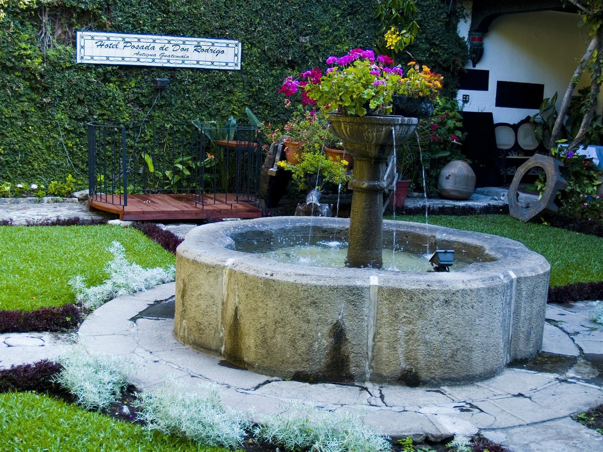 Hotel Posada De Don Rodrigo Antigua Extérieur photo