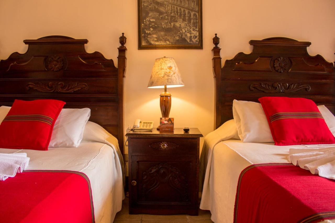 Hotel Posada De Don Rodrigo Antigua Extérieur photo